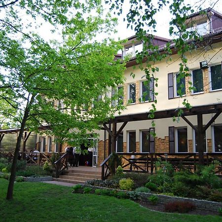 Park Na Wojskiego Bed & Breakfast Marki  Exterior photo