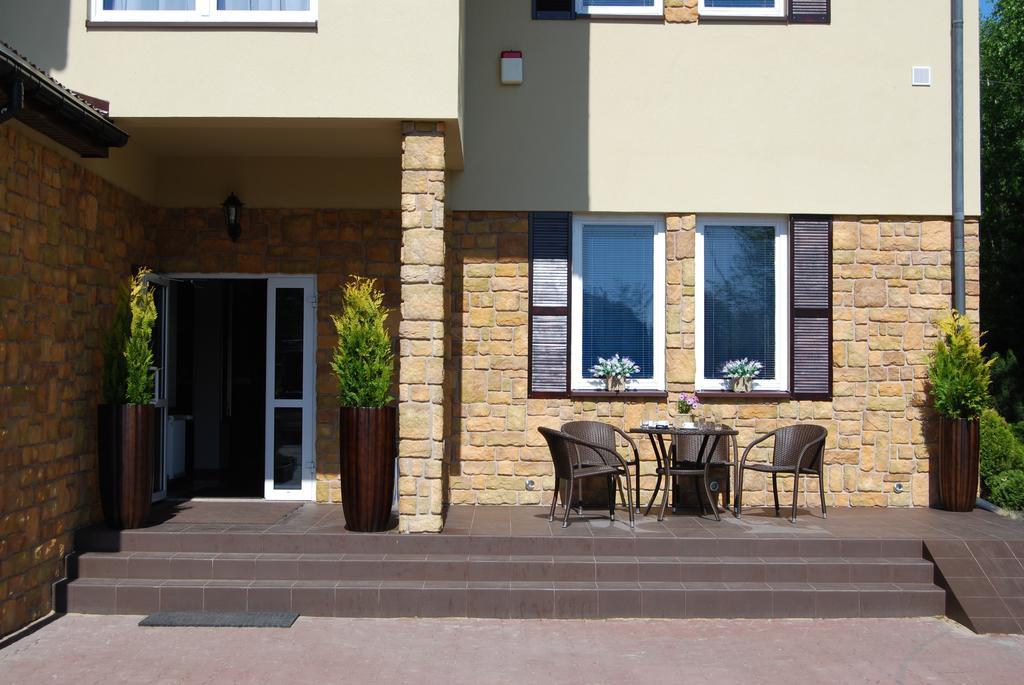 Park Na Wojskiego Bed & Breakfast Marki  Exterior photo